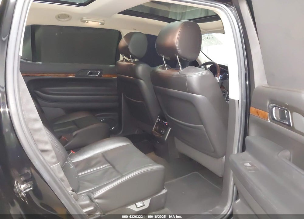 2016 LINCOLN MKT VIN: 2LMHJ5AT5GBL00597
