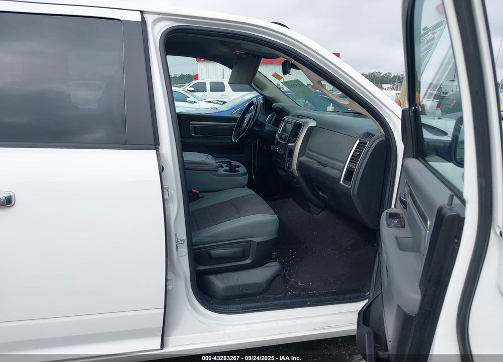 2014 RAM 1500 VIN: 1C6RR6GT5ES364272