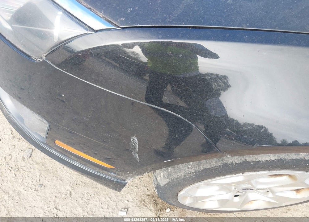 2011 FORD FUSION VIN: 3FAHP0HA2BR179761