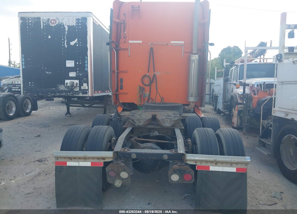 2006 FREIGHTLINER CONVENTIONAL ST120 VIN: 1FUJBBCG06LU70659