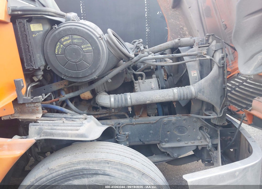 2006 FREIGHTLINER CONVENTIONAL ST120 VIN: 1FUJBBCG06LU70659