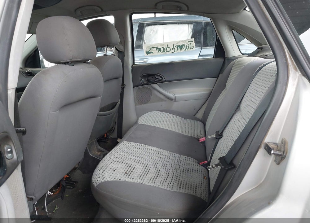 2007 FORD FOCUS S/SE/SES VIN: 1FAFP34N47W365615