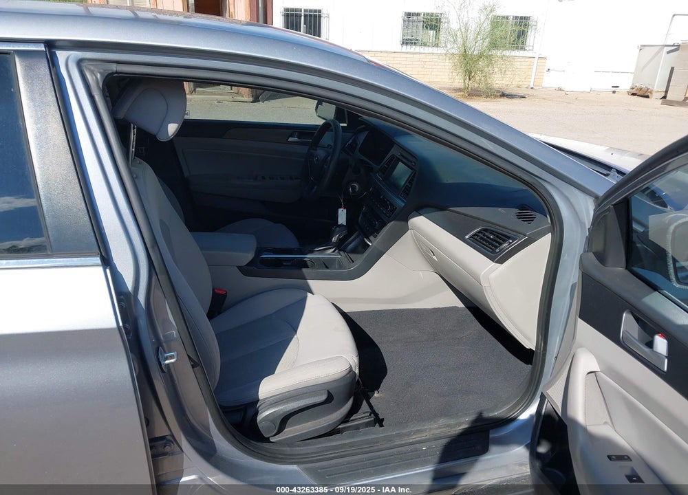 2017 HYUNDAI SONATA SPORT VIN: 5NPE34AF1HH437978
