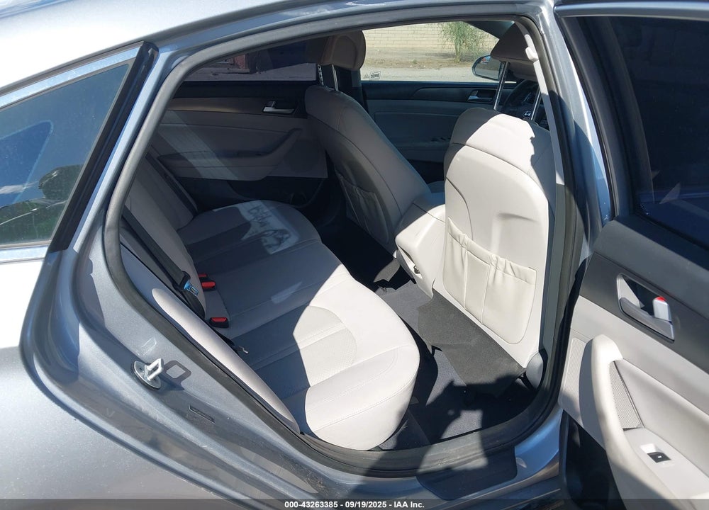 2017 HYUNDAI SONATA SPORT VIN: 5NPE34AF1HH437978