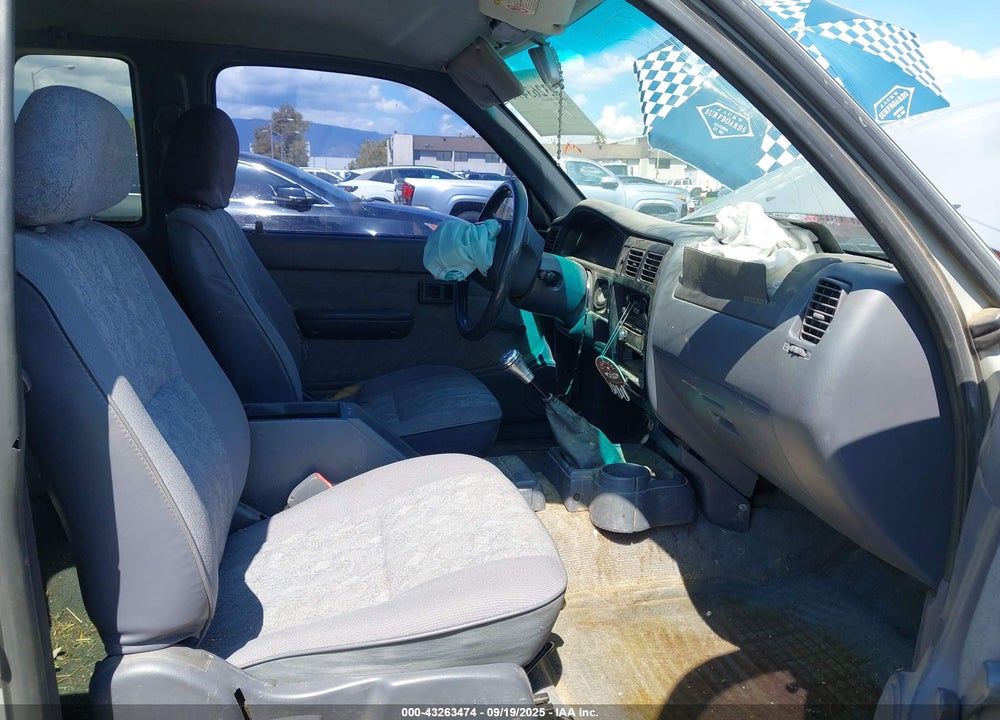 2000 TOYOTA TACOMA VIN: 4TAVL52N3YZ668008