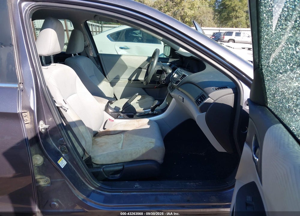 2015 HONDA ACCORD VIN: 1HGCR2F35FA221016