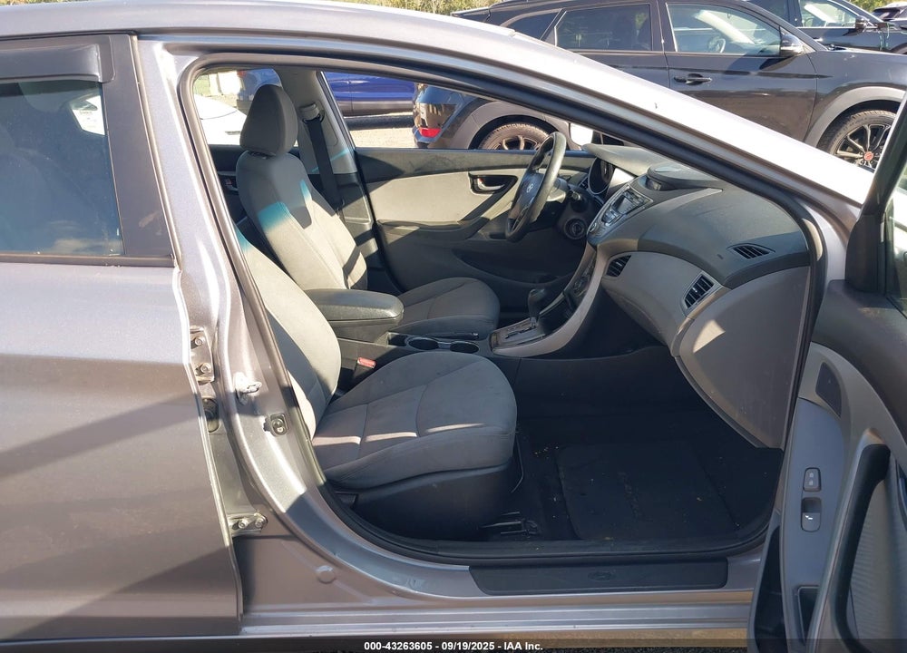 2013 HYUNDAI ELANTRA VIN: KMHDH4AE8DU496798