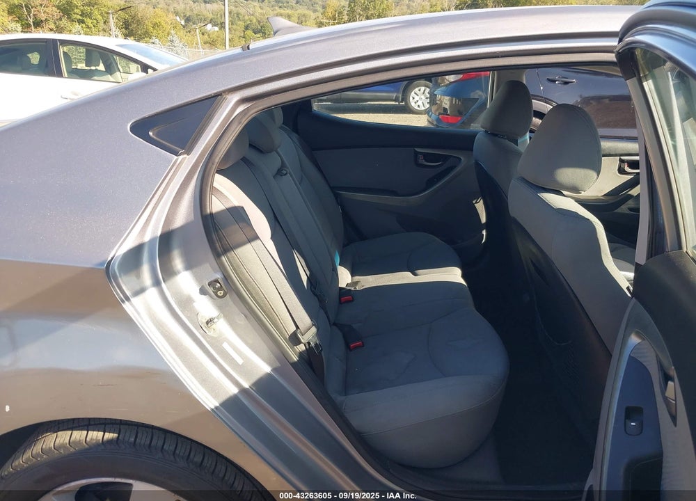 2013 HYUNDAI ELANTRA VIN: KMHDH4AE8DU496798