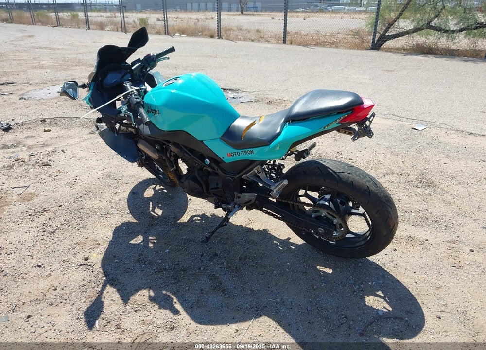 2015 KAWASAKI EX300 B VIN: JKAEX8B17FDA22047
