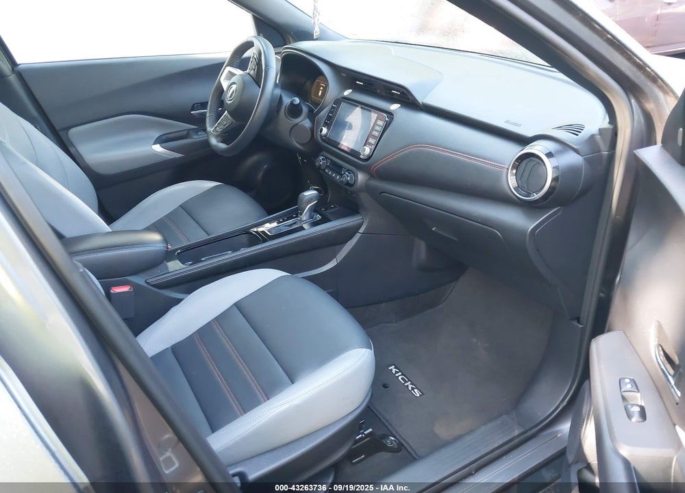 2023 NISSAN KICKS VIN: 3N1CP5DV2PL575163