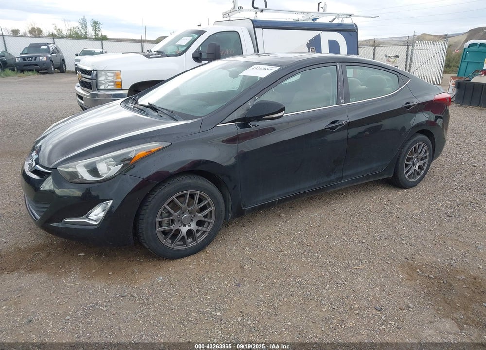 2016 HYUNDAI ELANTRA VIN: 5NPDH4AE9GH753518