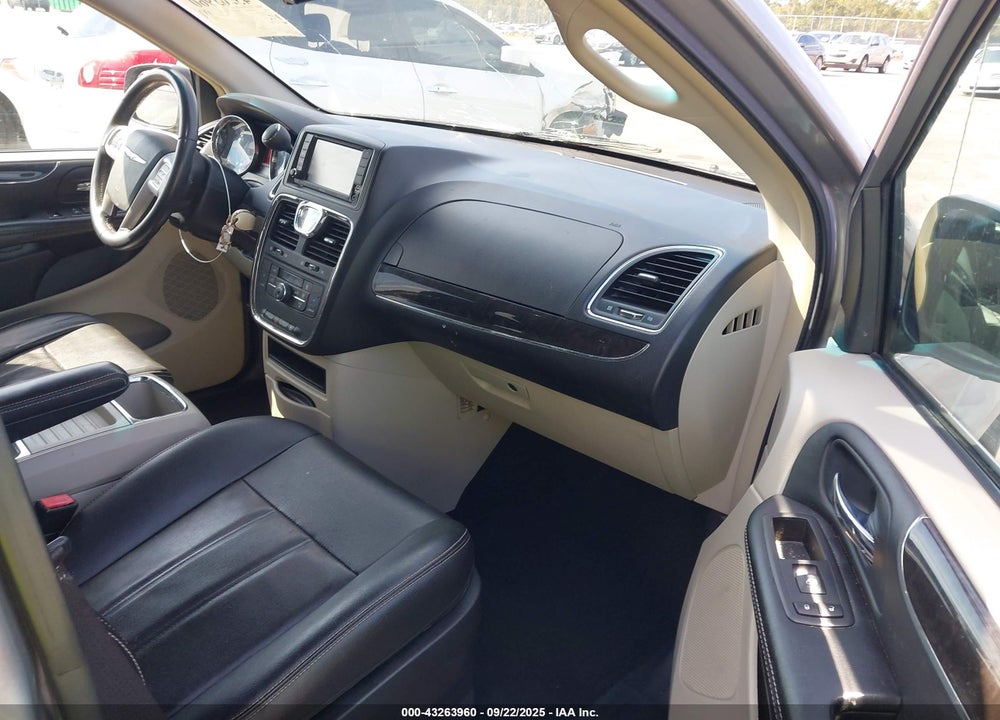 2016 CHRYSLER TOWN & COUNTRY TOURING VIN: 2C4RC1BG2GR141425