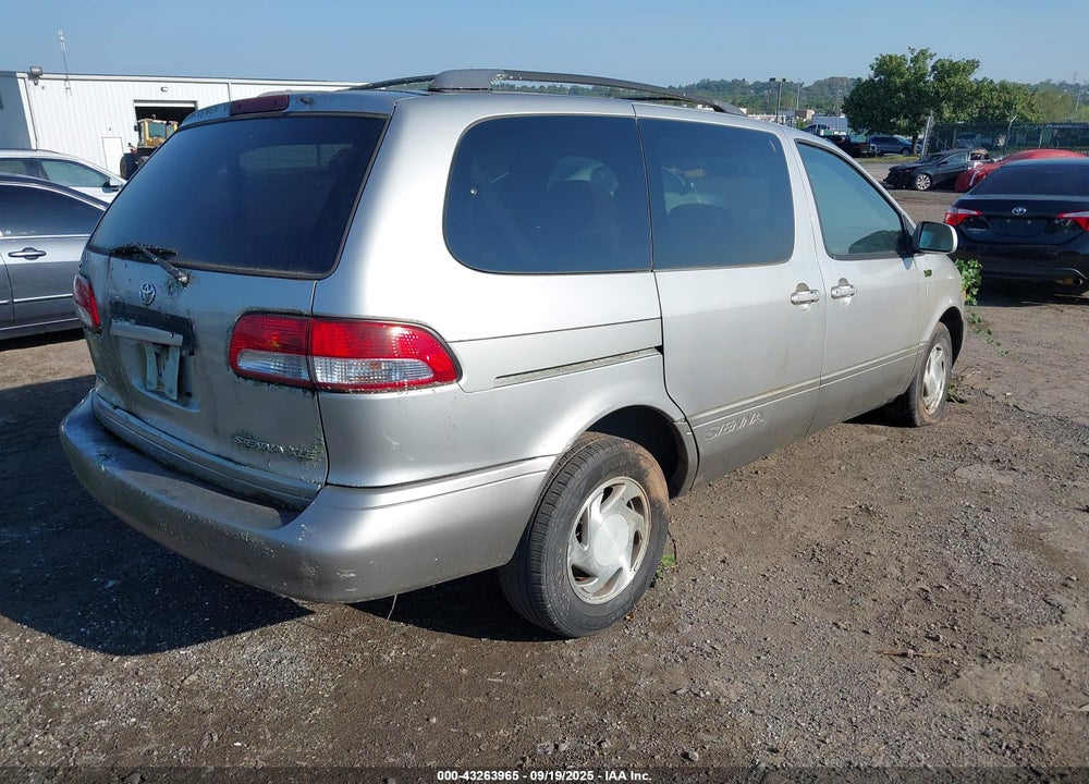 2001 TOYOTA SIENNA LE/XLE VIN: 4T3ZF13C81U322318