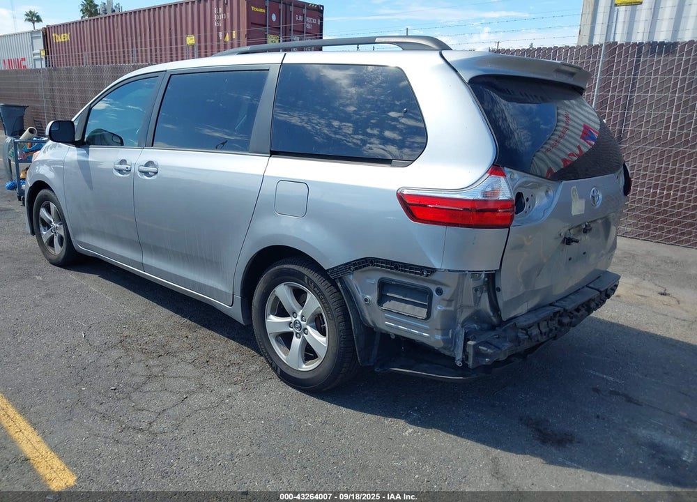 2018 TOYOTA SIENNA LE 8 PASSENGER VIN: 5TDKZ3DC5JS905210