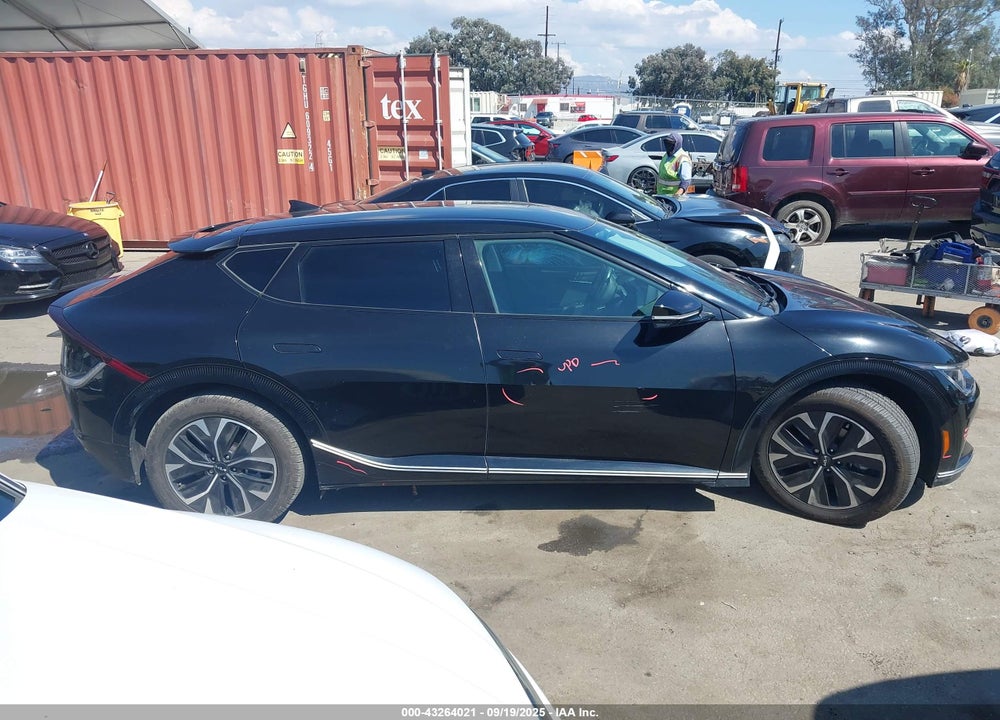 2022 KIA EV6 VIN: KNDC34LA1N5058290