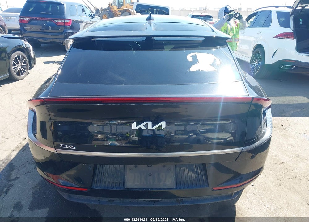 2022 KIA EV6 VIN: KNDC34LA1N5058290