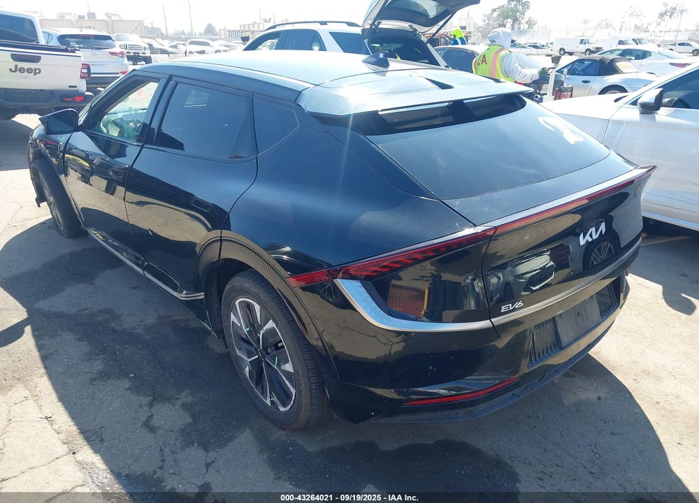 2022 KIA EV6 VIN: KNDC34LA1N5058290