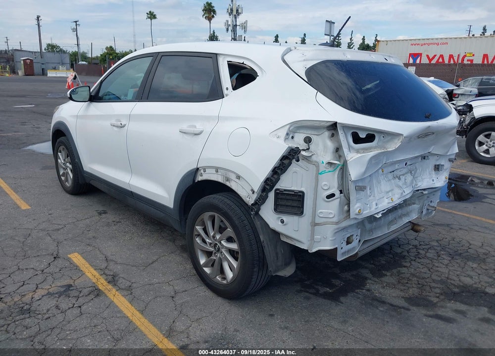 2016 HYUNDAI TUCSON SE VIN: KM8J33A40GU161574