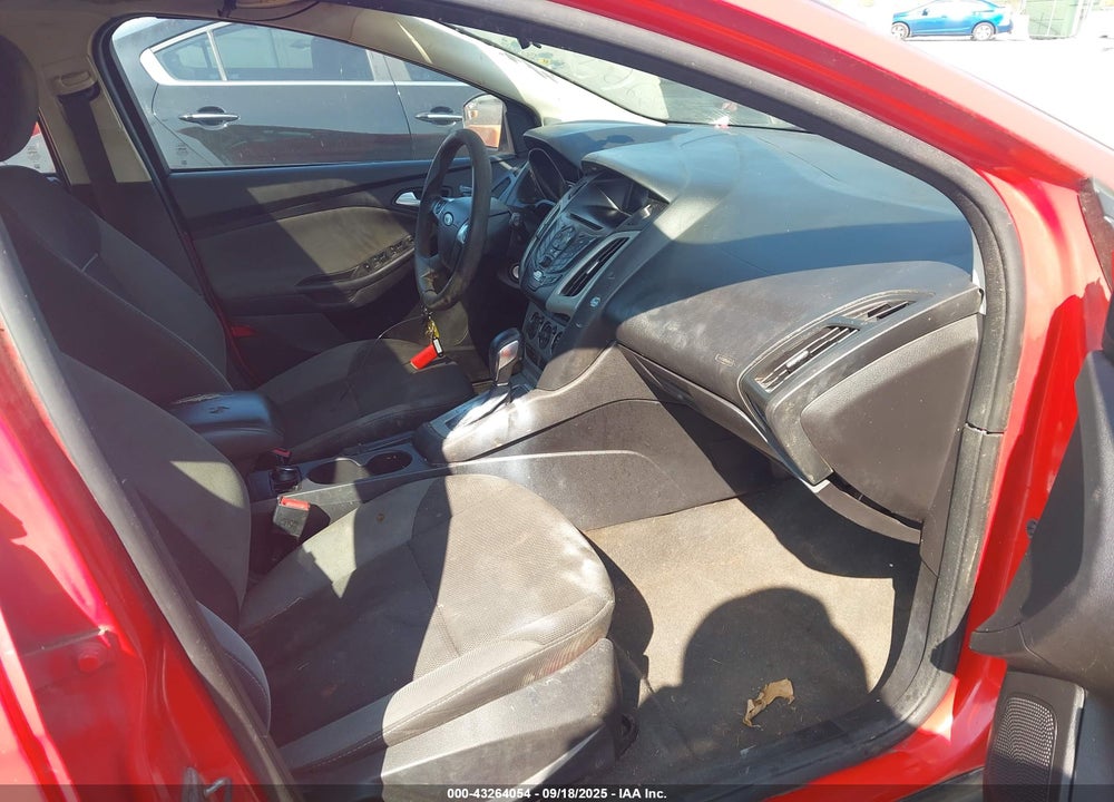 2014 FORD FOCUS VIN: 1FADP3K2XEL322279