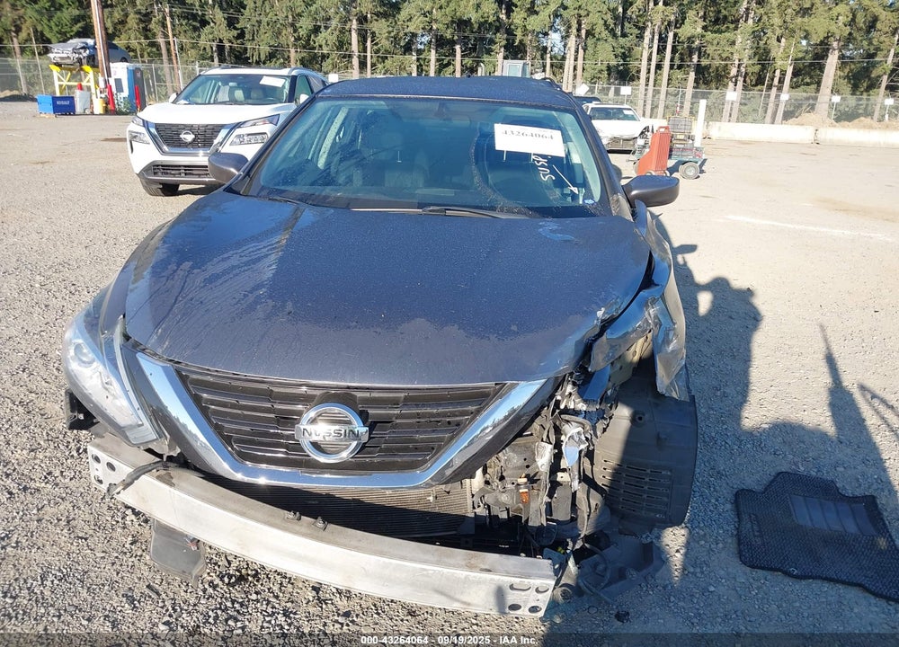 2017 NISSAN ALTIMA VIN: 1N4AL3AP1HC111732