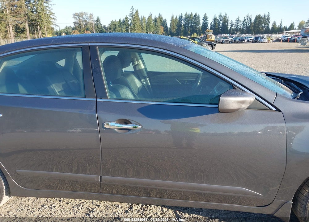 2017 NISSAN ALTIMA VIN: 1N4AL3AP1HC111732