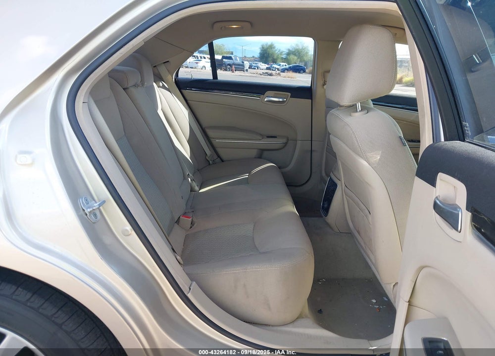 2012 CHRYSLER 300 VIN: 2C3CCAAG1CH312368