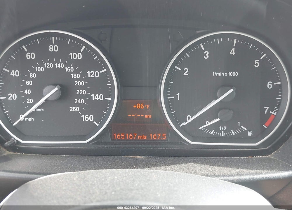 2011 BMW 1 SERIES VIN: WBAUP7C54BVM54820