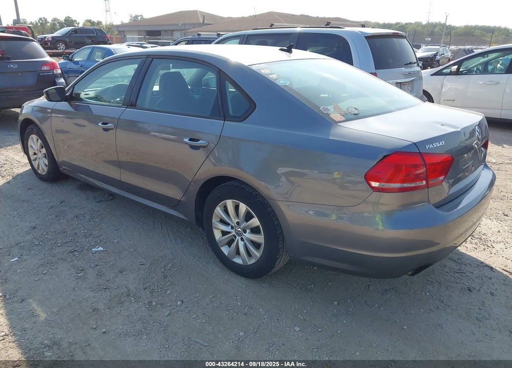 2015 VOLKSWAGEN PASSAT VIN: 1VWAS7A32FC060446