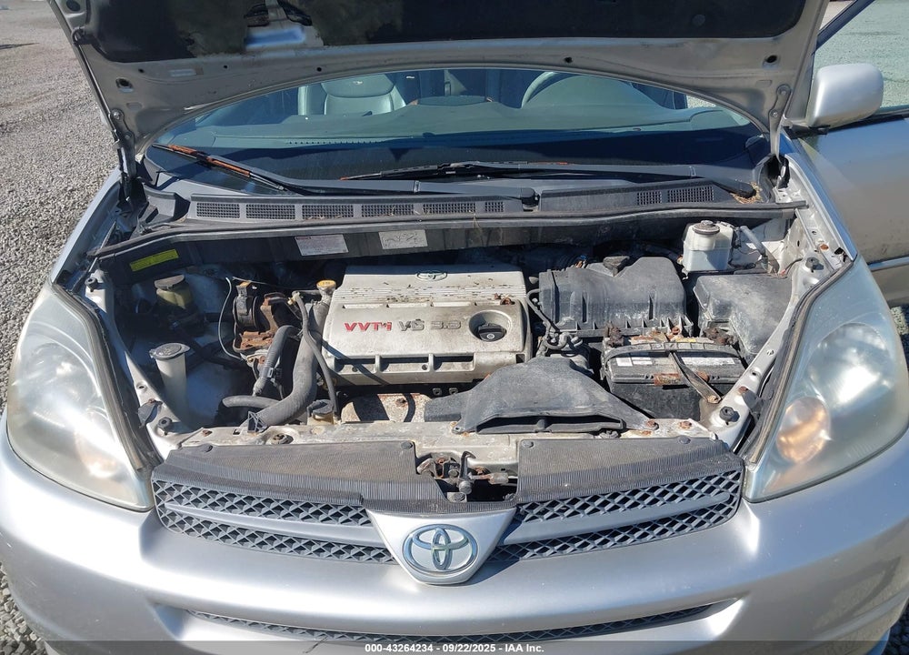 2004 TOYOTA SIENNA XLE VIN: 5TDZA22C84S181231