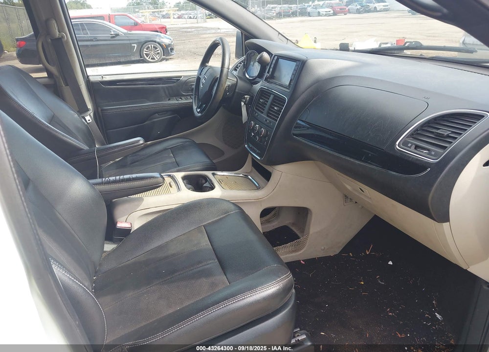 2019 DODGE GRAND CARAVAN VIN: 2C4RDGCG6KR557677