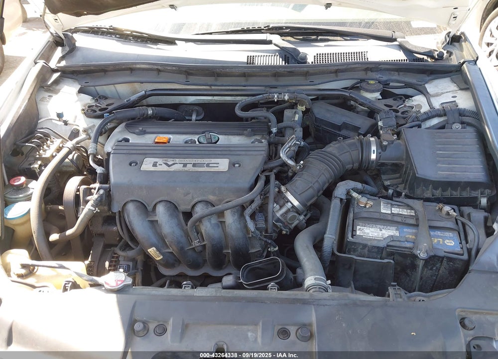 2009 HONDA ACCORD 2.4 EX VIN: 1HGCP26779A197637