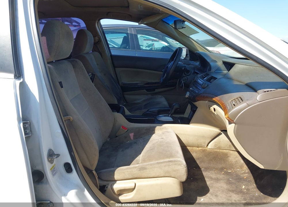 2009 HONDA ACCORD 2.4 EX VIN: 1HGCP26779A197637