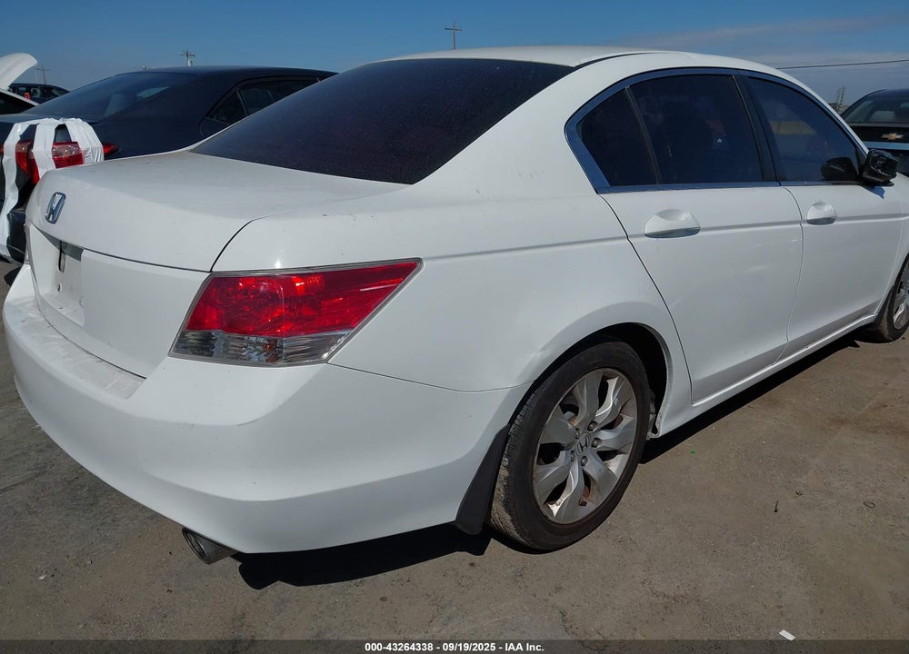 2009 HONDA ACCORD 2.4 EX VIN: 1HGCP26779A197637