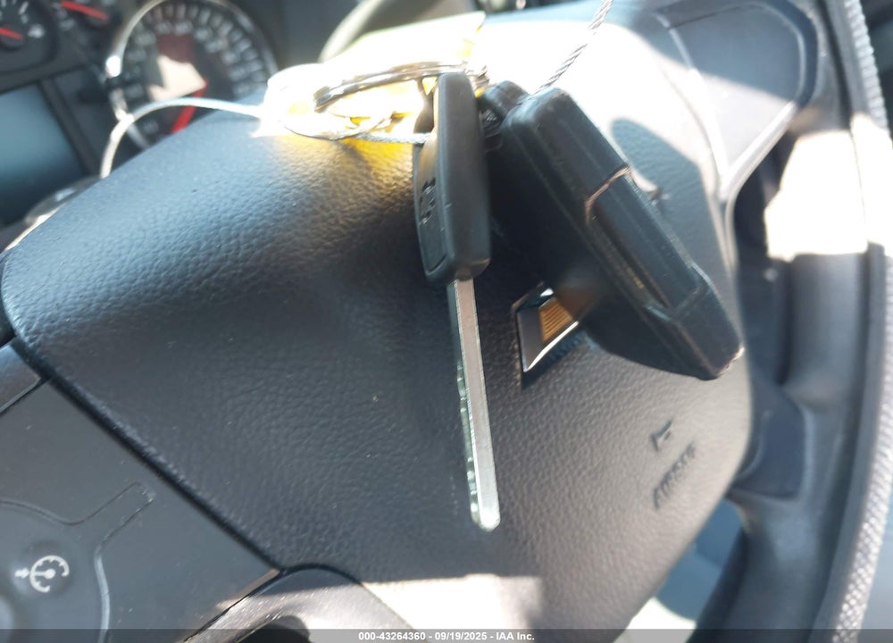 2014 CHEVROLET SILVERADO 1500 VIN: 1GCNKPEC8EZ124743