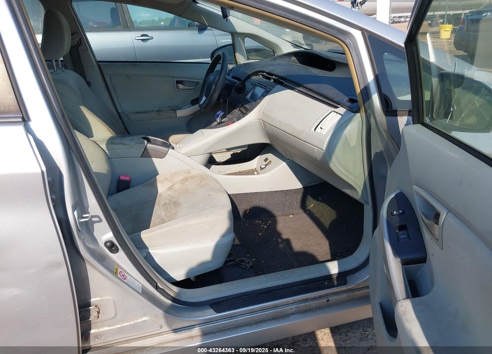 2013 TOYOTA PRIUS VIN: JTDKN3DU2D5694773