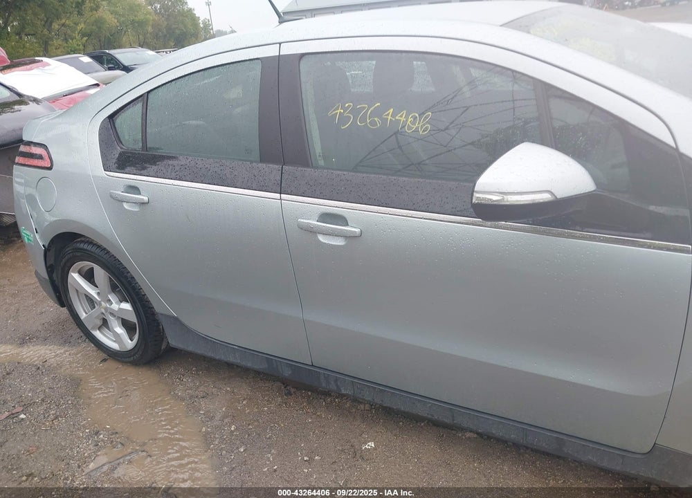 2013 CHEVROLET VOLT VIN: 1G1RH6E48DU127441