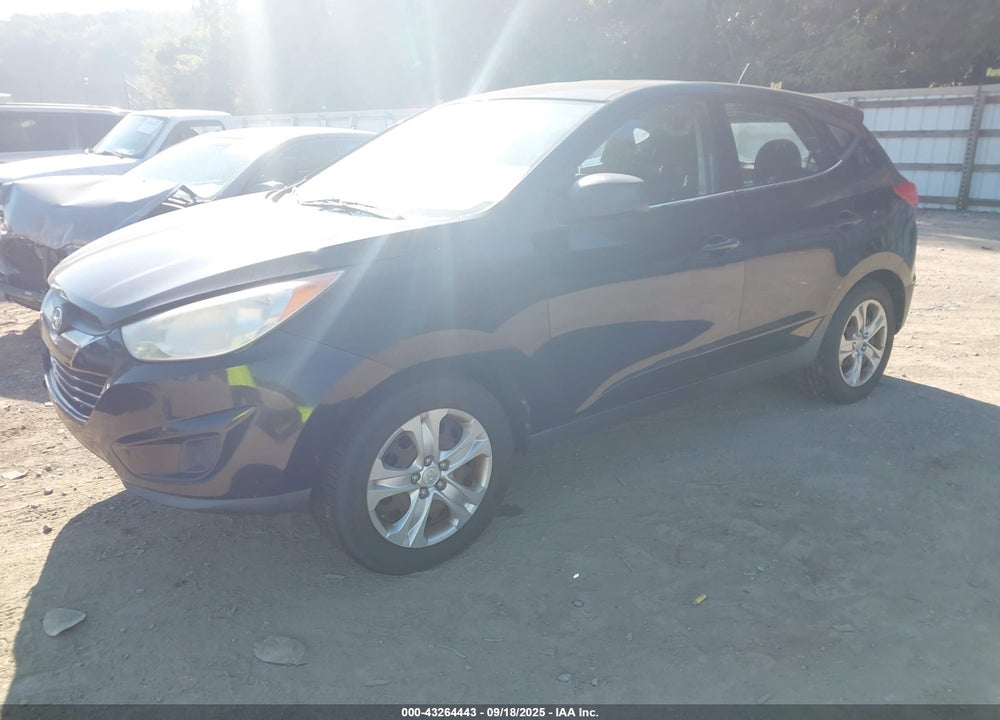 2010 HYUNDAI TUCSON GLS VIN: KM8JT3AC5AU041042