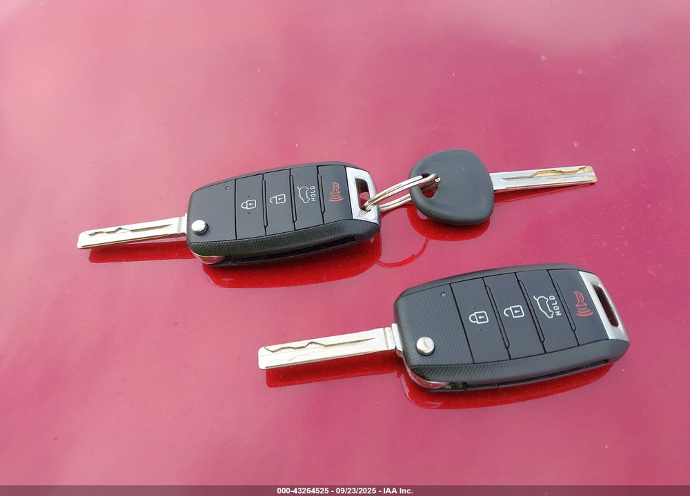 2014 KIA SORENTO LX VIN: 5XYKT4A6XEG428265