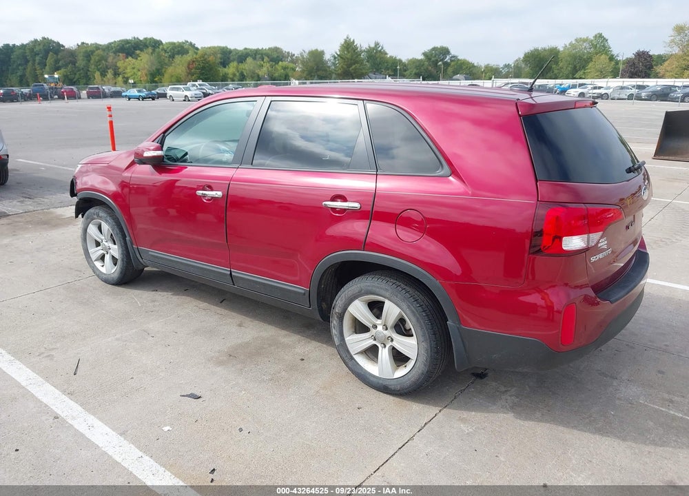 2014 KIA SORENTO LX VIN: 5XYKT4A6XEG428265