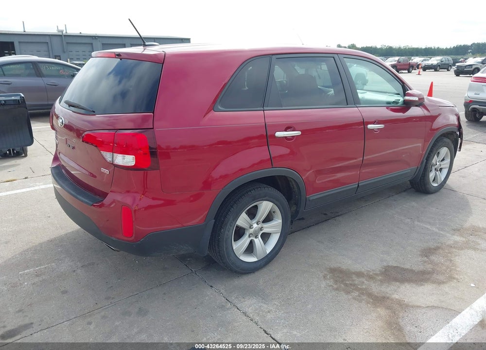 2014 KIA SORENTO LX VIN: 5XYKT4A6XEG428265