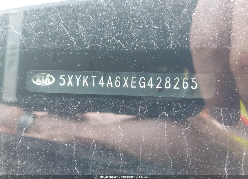 2014 KIA SORENTO LX VIN: 5XYKT4A6XEG428265