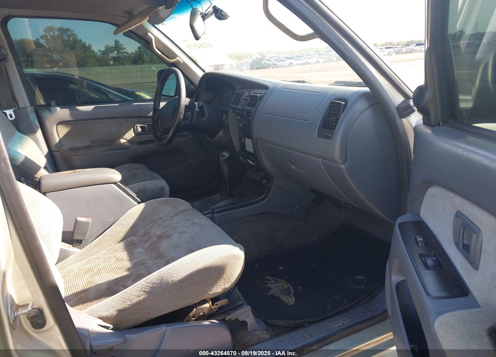 2000 TOYOTA 4RUNNER SR5 V6 VIN: JT3GN86R2Y0178724