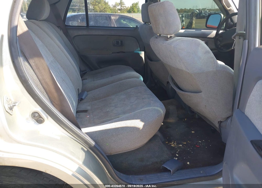 2000 TOYOTA 4RUNNER SR5 V6 VIN: JT3GN86R2Y0178724