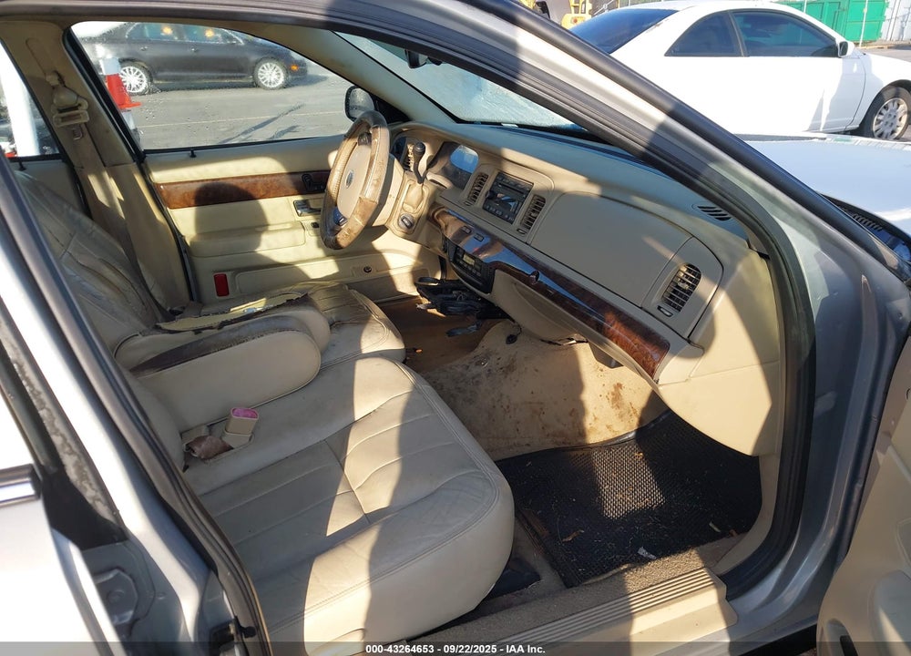 2009 MERCURY GRAND MARQUIS VIN: 2MEHM75V99X610383