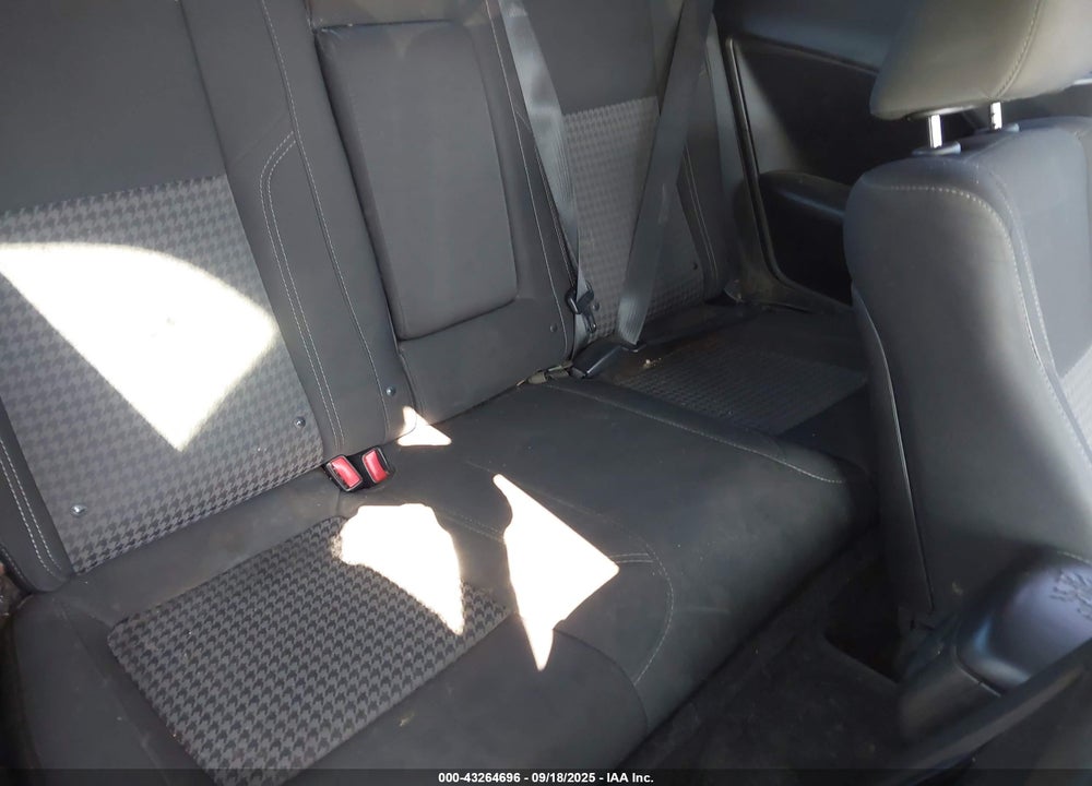 2018 DODGE CHALLENGER VIN: 2C3CDZAG8JH321593