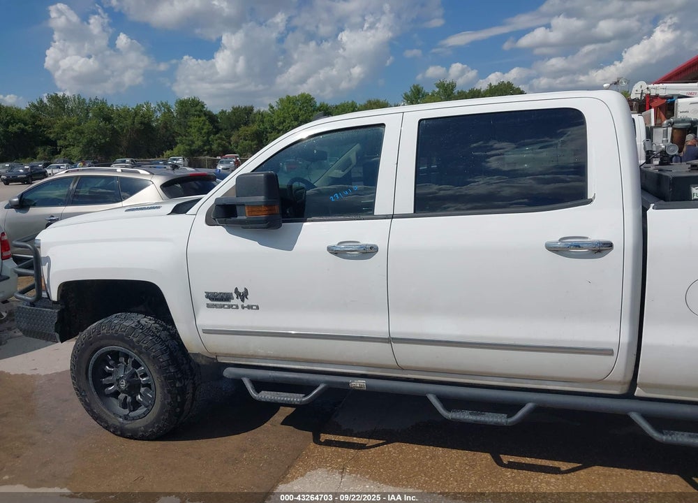 2015 CHEVROLET SILVERADO 2500HD VIN: 1GC1KWE89FF134804