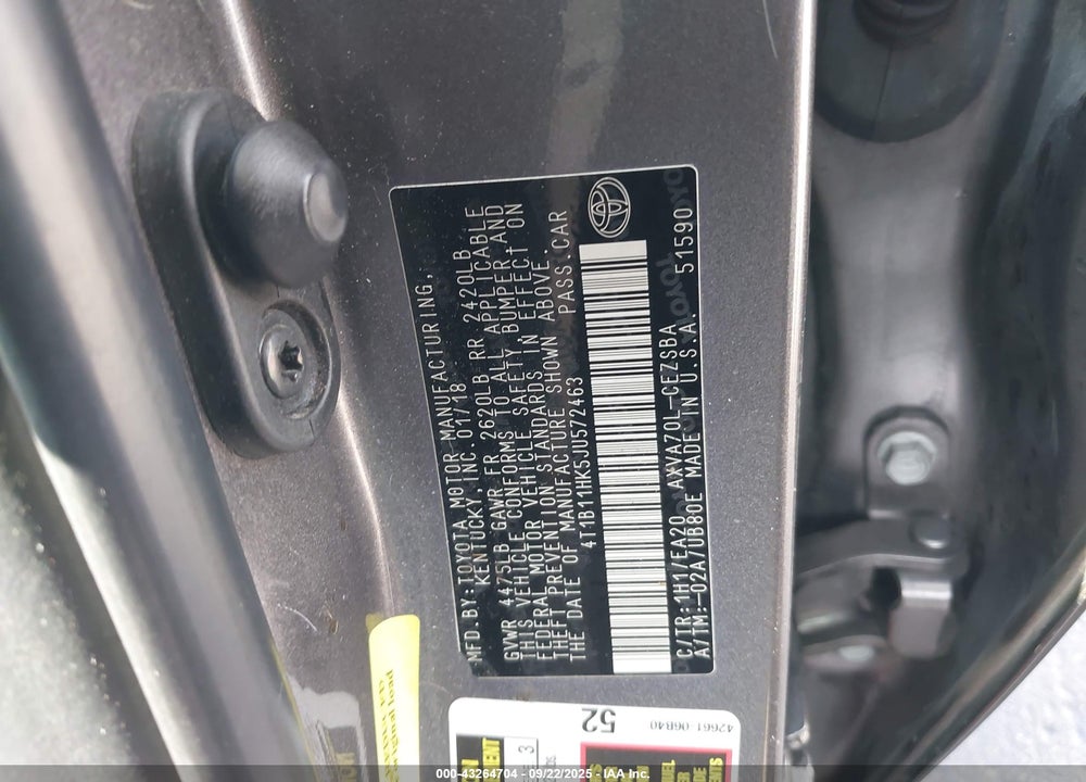 2018 TOYOTA CAMRY SE VIN: 4T1B11HK5JU572463