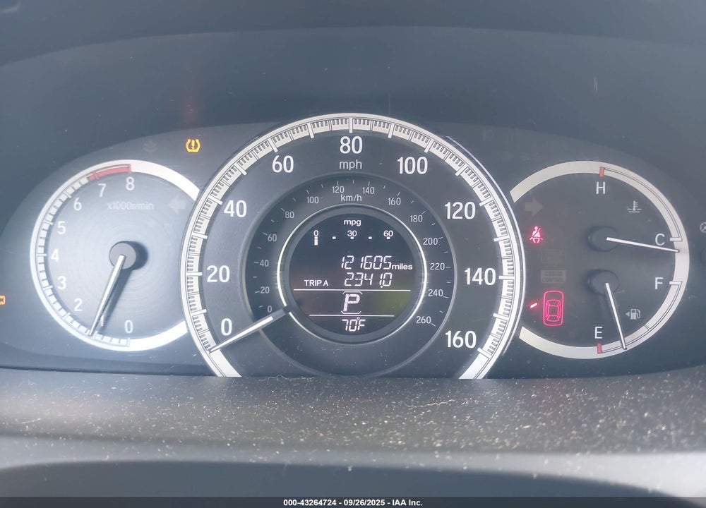2016 HONDA ACCORD VIN: 1HGCR2F38GA225000