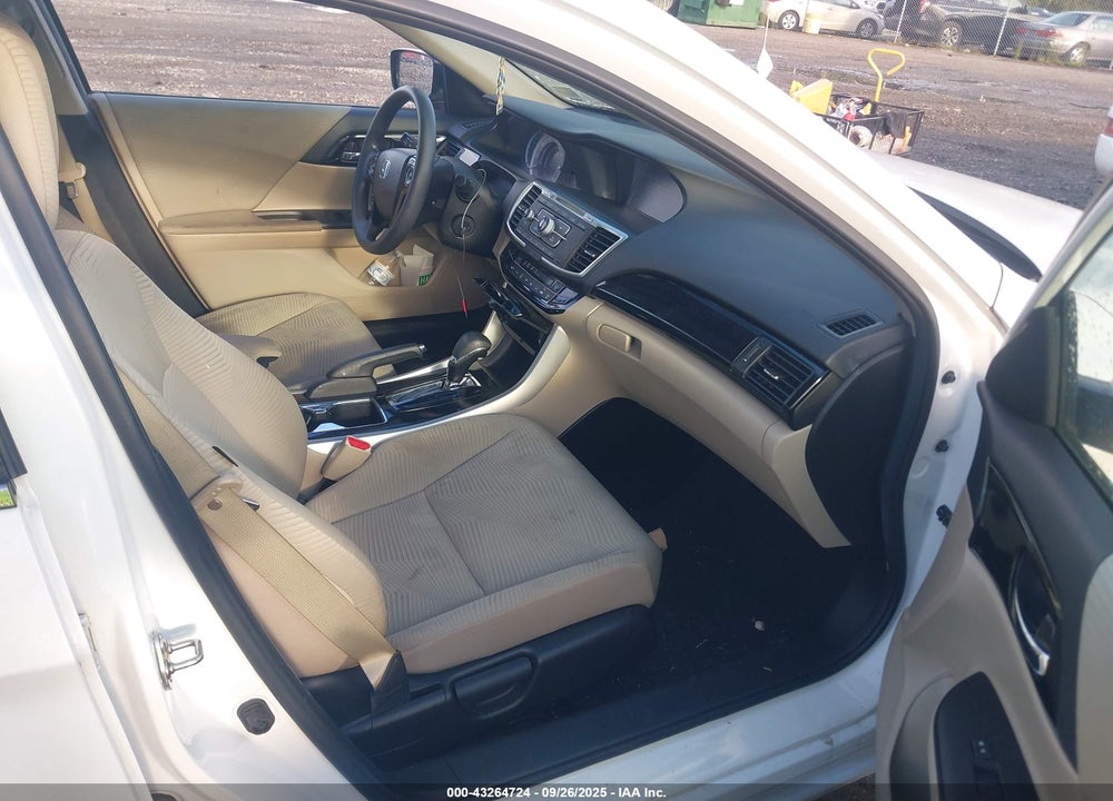 2016 HONDA ACCORD VIN: 1HGCR2F38GA225000