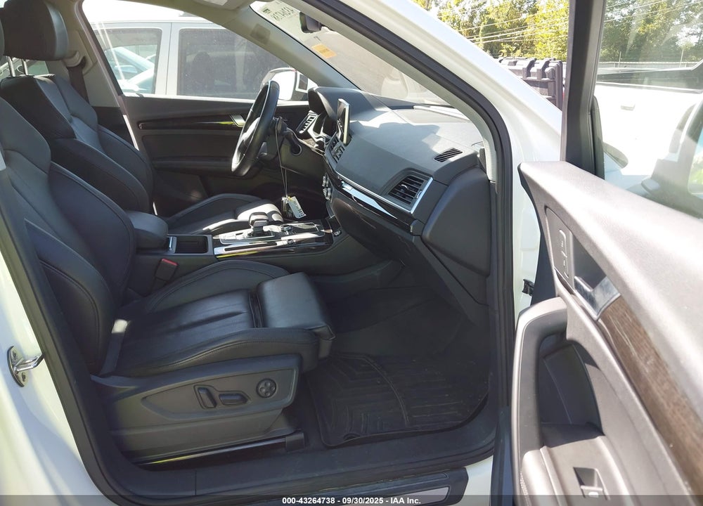 2018 AUDI Q5 2.0T PREMIUM/2.0T TECH PREMIUM VIN: WA1CNAFY6J2210300
